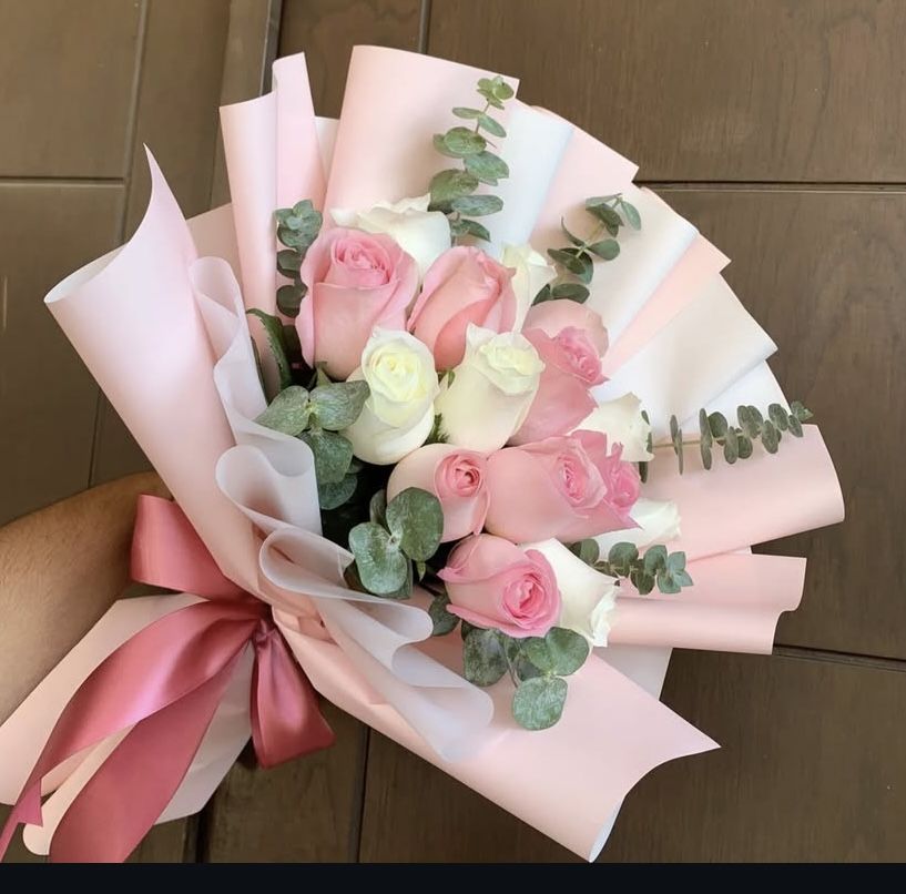 Ramos de Rosas en tonos cálidos