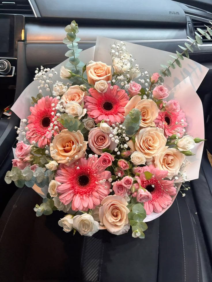 Ramo de Rosas Primaverales